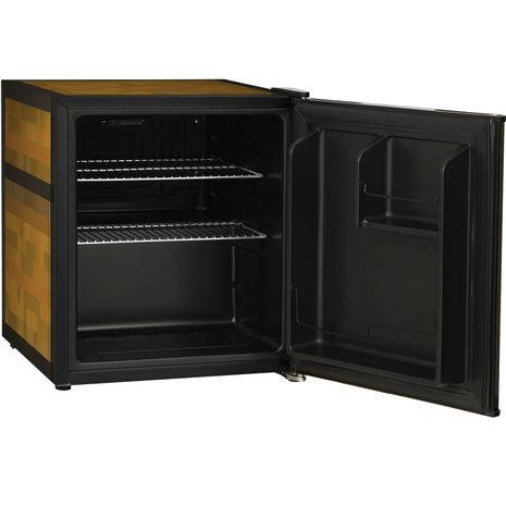  Pixel-Chest-Fridges-HUS-BC46B2-Mock-Open 