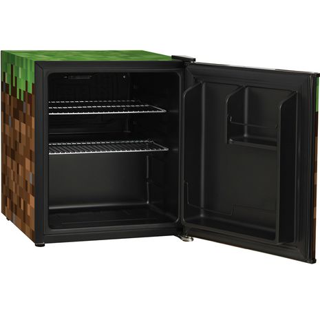  Pixel-Grass-Fridges-HUS-BC46B2-Mock-Open 